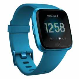 Chytré hodinky Fitbit Versa Lite Marina Blue/Marina Blue Aluminum.
 

Hodinky počítají kroky, zaznamenávají fáze spánku a samy rozeznají, kdy se pustíte do tréninku.
 






Nabité energií

Den má 24 hodin.






Připojení vždy na dosah

Hodinky Fitbit Versa Lite se pomocí Bluetooth automaticky synchronizují s vaším mobilním telefonem a vy tak budete mít přístup k údajům o své tělesné kondici a zdraví kdekoli a kdykoli.


 



Počítají za vás ovečky

Hodinky vám umožňují lépe porozumět kvalitě vašeho spánku.



 



Ví o každém vašem pohybu

Díky celodennímu monitorování klidové tepové frekvence zjistíte, jak se vyvíjí vaše tělesná kondice a jak je na tom váš kardiovaskulární systém.
 






Jakmile začnete cvičit, startuje s vámi

Hodinky pomocí tepové frekvence nepřetržitě sledují vaši fyzickou aktivitu a díky funkci SmartTrack dokáží rozeznat, kdy začnete trénovat nebo cvičit.






Předají vám důležité informace

S chytrými hodinkami Versa Lite nemusíte neustále vytahovat svůj telefon a kontrolovat, zda vás někdo nesháněl.


 



Nezapomeňte se hýbat

Hodinky vám pomáhají vnést více pohybu do vašeho každodenního života.




Technický popis:


	Bluetooth 4.0
	maximální výdrž baterie 4+ dní
	více než 15 sportovních režimů
	Fitbit Today - správa záznamů celodenní aktivity, návrhů na zlepšení životosprávy a upozornění na blížící se aktivity
	automatické rozpoznání sportovní aktivity SmartTrack
	automatické snímání tepové frekvence PurePulse
	přístup k oblíbeným aplikacím přímo skrze hodinky
	snímání tepové frekvence ze zápěstí
	možnost propojení s Bluetooth sluchátky
	barevný dotykový displej
	vibrace
	přístup k GPS skrze spárovaný telefon, možnost záznamu tempa a vzdálenosti
	použití: běh, cyklistika, plavání, fitness, turistika, lyžování, outdoor
	kompatibilita: iOS, Android, Windows
	využitelná pamět: 2,5 GB (záznamy o pohybu za 7 dní, denní statistiky za 30 dní)
	vodotěsnost: 5 ATM (do 50 m)
	provozní teplota: -10°C - 60°C
	rozlišení displeje: 300 x 300 px
	velikost displeje: 2,4 x 2,4 cm, úhlopříčka 3,4 cm
	velikost řemínku: balení obsahuje dva řemínky; S (14-18 cm), L (18-22 cm)
	hmotnost: 38 g


 

Získej dokonalý přehled o potřebách svého těla


	automatické monitorování aktivity ve dne i v noci - Hodinky monitorují nejen vaši sportovní aktivitu, ale také čas, který trávíte nečinností, nebo váš spánek.
	monitoring spánku - Tato funkce automaticky monitoruje délku trvání a přerušovanost vašeho spánku.
	kontrola dýchání - Díky snímání tepové frekvence vám hodinky pomohou s meditac